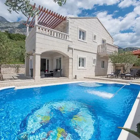 Tomo * Makarska