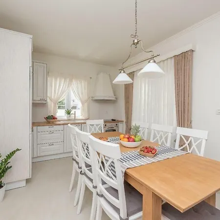 Tomo Makarska