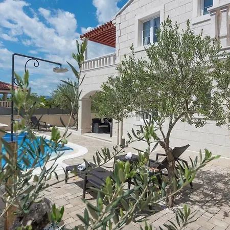 Villa Tomo Makarska